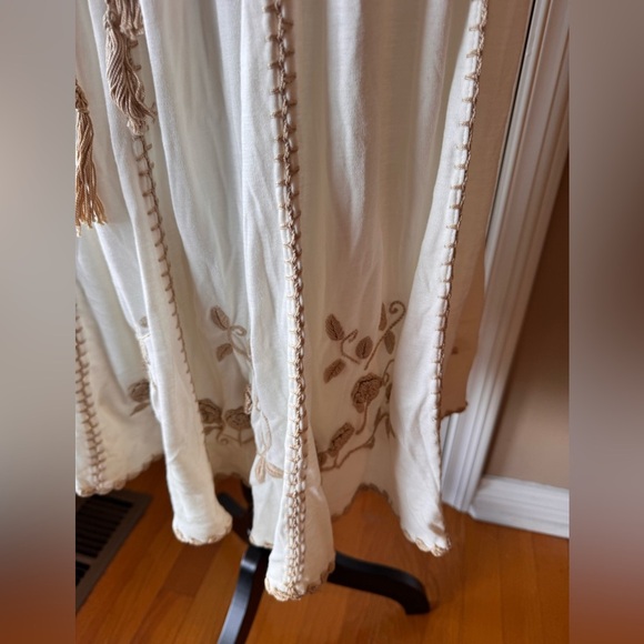 Off White & Tan Embroidered Blouse & Skirt handcrafted in the Philippines NWT - Picture 10 of 15